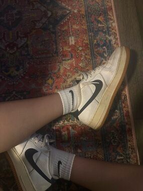 Nike Air Force 1 Sneakers in White with Navy blue Swoosh. 7 Y 8.5 W